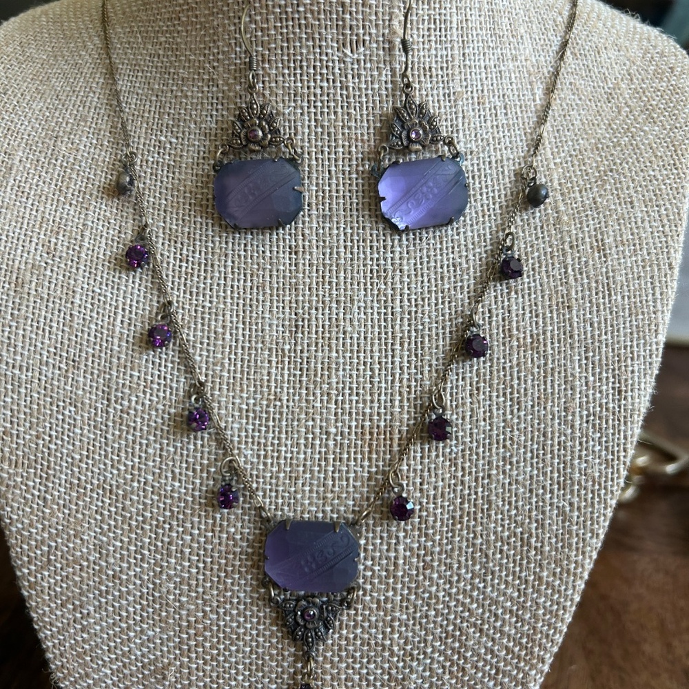 Beautiful Lavender Glass Works Studio Necklace and Dangle Earrings Set 24"